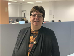 Prof Elizabeth Hughes