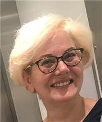 Helen Eftekhari 